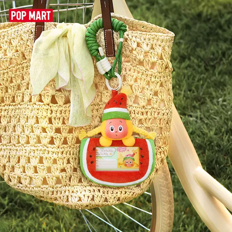 POP MART Twinkle Twinkle Live  – Action Figure Stand Bewertung und Preis